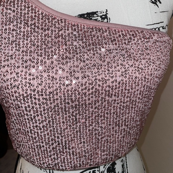 Pink top - Picture 6 of 7